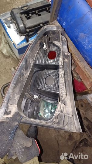 Задний правый фонарь Рено Логан