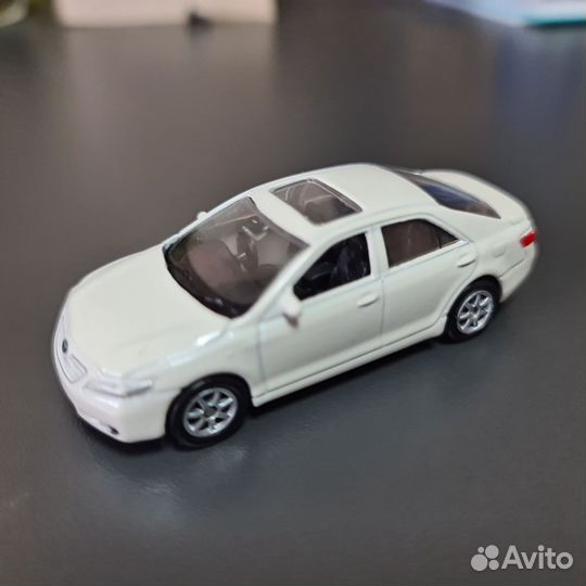 Модель автомобиля hot wheels машинка