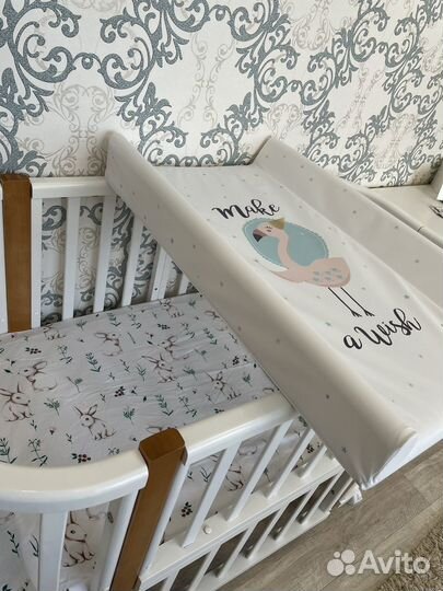 Пеленальная доска на кроватку