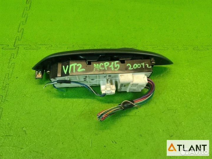 Блок упр. стеклоподьемниками передний правый toyot