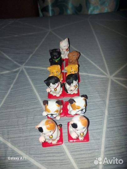 Игрушка питомец на удачу красное белое