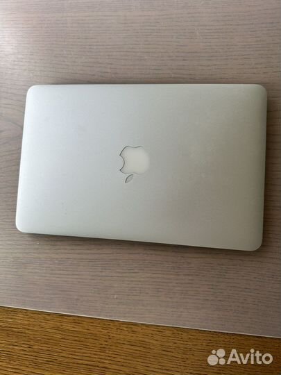 Apple MacBook Air 11 2011