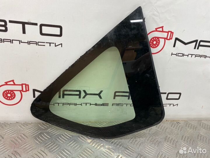 Б/У форточка багажника (стекло, собачатник) задний