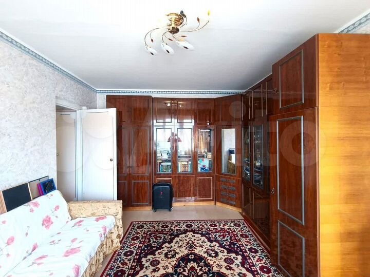 2-к. квартира, 50 м², 6/9 эт.