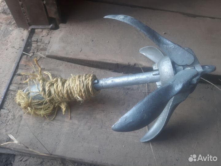 Якорь для лодки