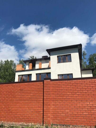 Дом 470 м² на участке 100 сот.