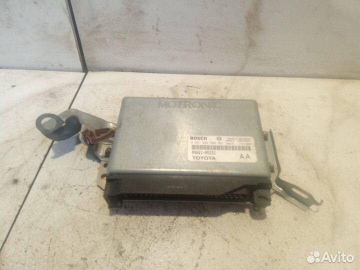 Блок управления двигателем Toyota Avensis (T220)
