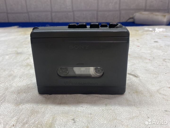 Плеер Sony, минимагнитолла jcbo, диктофон Sanyo