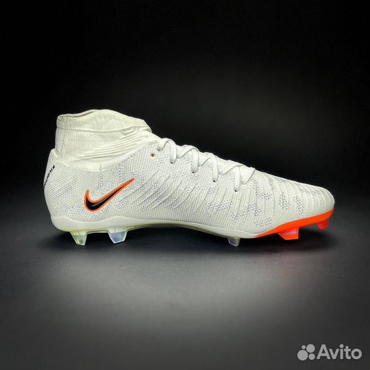 Футбольные бутсы Nike Phantom Luna Elite FG