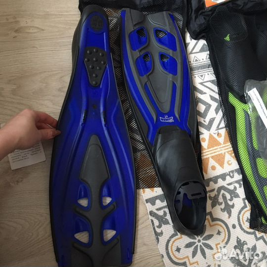 Ласты новые salvas caiman италия