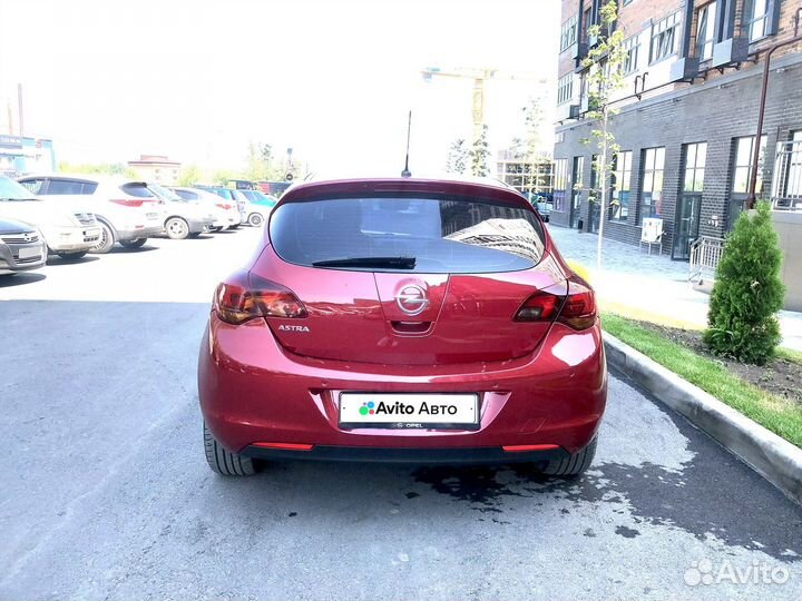 Opel Astra 1.6 AT, 2010, 230 000 км