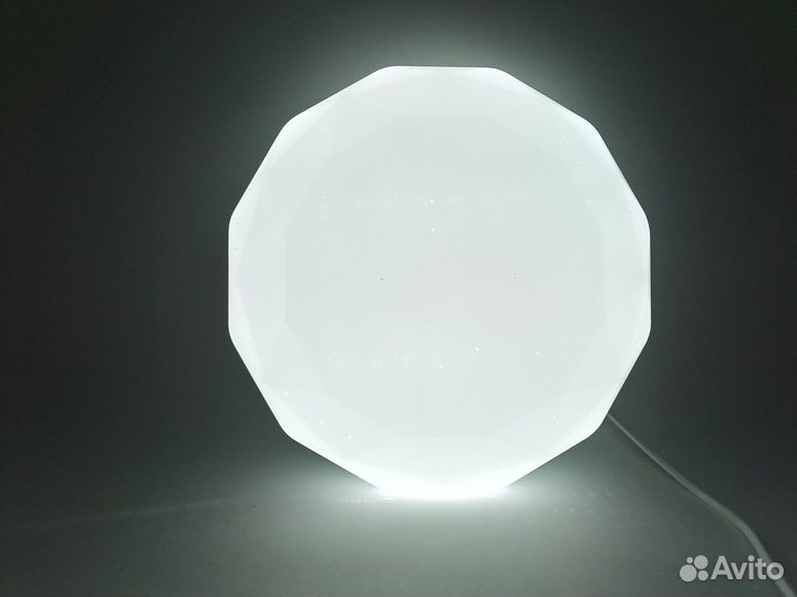 Светильник потолочный светодиодный