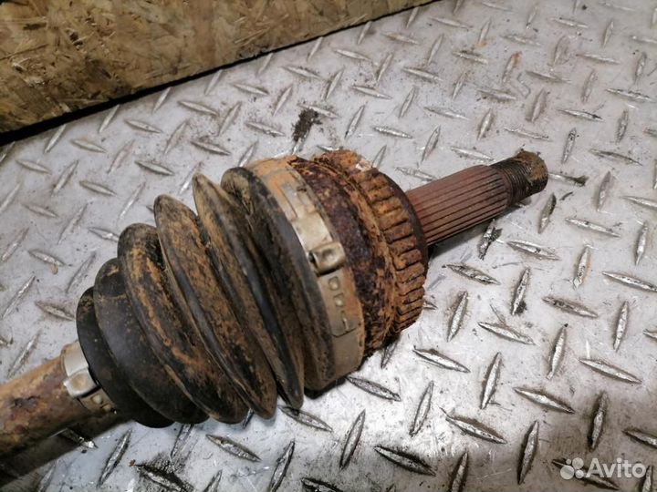 Полуось передняя левая Geely Emgrand EC 7