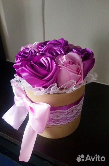 Подарок девушке. Подарок учителю. Цветы в коробке