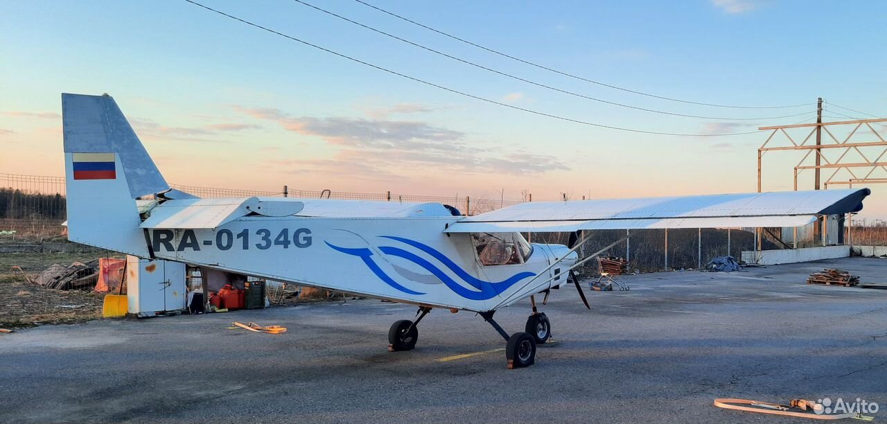 Самолет CT2000