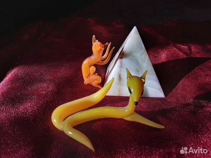 Коллекционные фигурки из цветного стекла