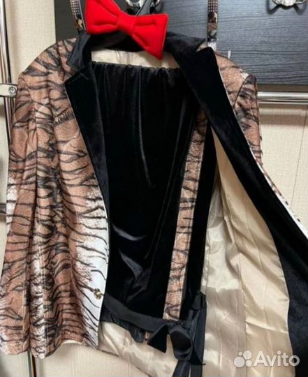 Костюм аниматора Жорик, Пирожков