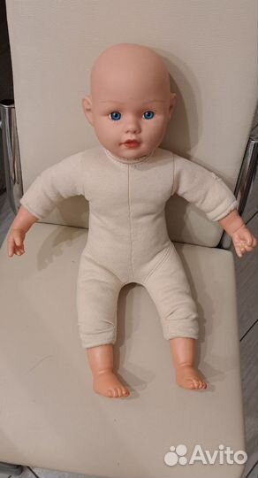 Кукла с одеждой