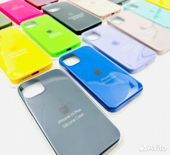 Силиконовый чехол на iPhone