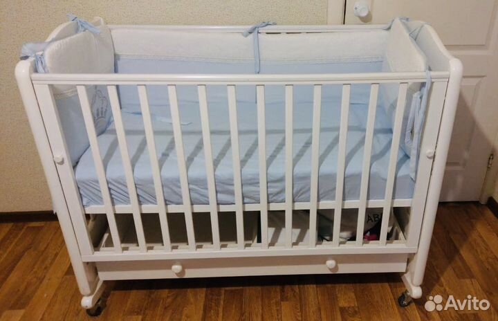 Кровать детская с матрасом бу