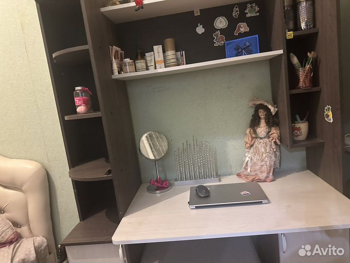Письменный стол