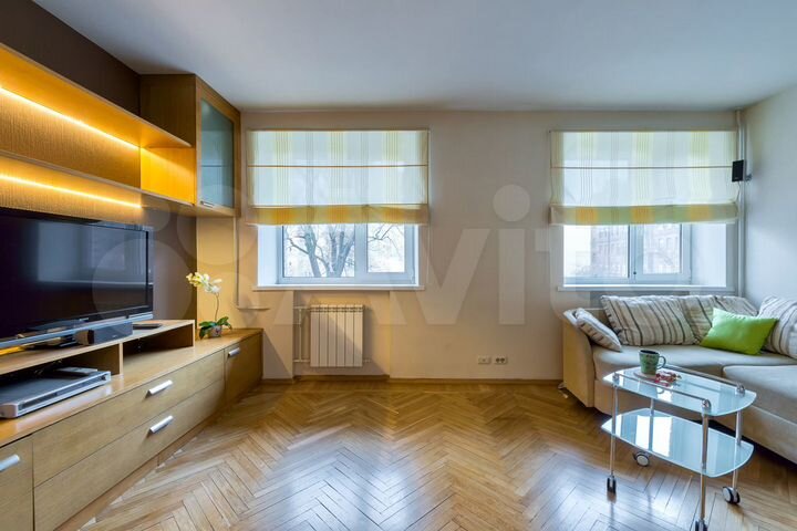 2-к. квартира, 58 м², 2/6 эт.