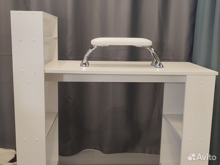 Стол для маникюра