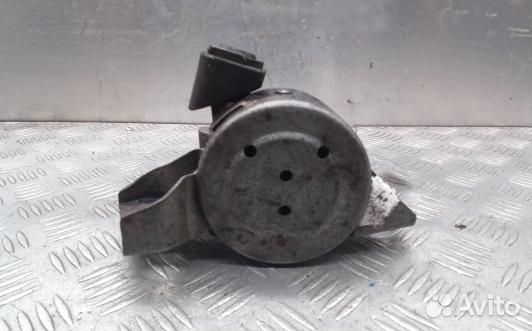 Подушка кпп opel zafira B (10P10DL01)