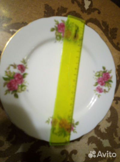 Фарфоровые тарелки
