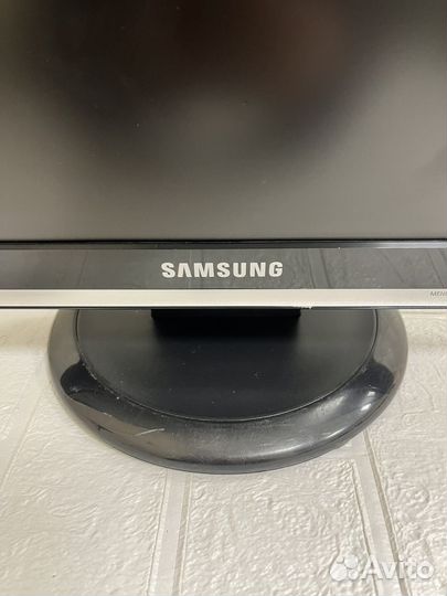 Монитор Samsung SyncMaster 931BW
