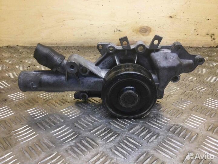 Помпа Мерседес Ц класс r6112010310 611962