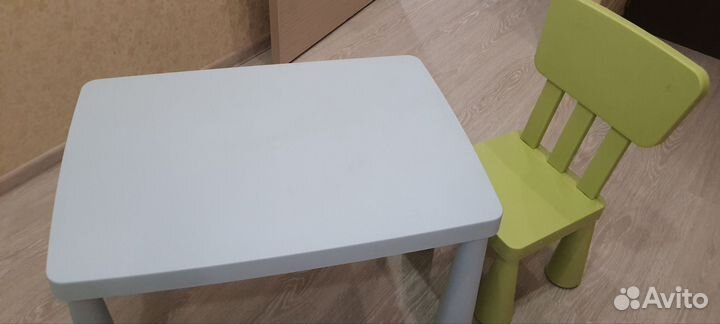 Столик и 2 стула