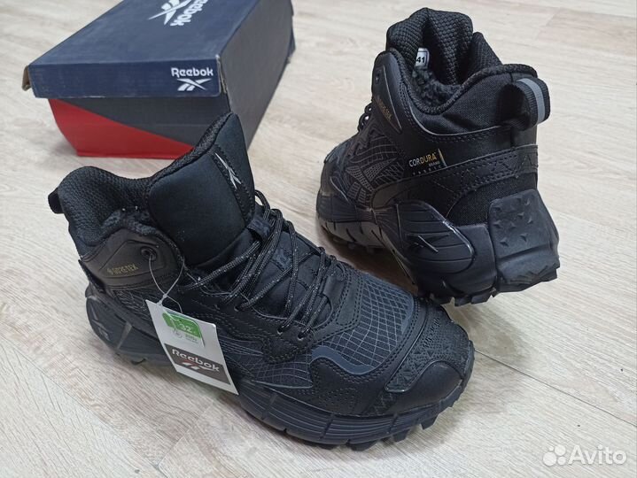 Кроссовки Reebok зимние