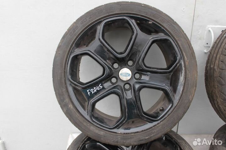 Диски литые с резиной к-т R18 Ford Focus 2,3 fдр45