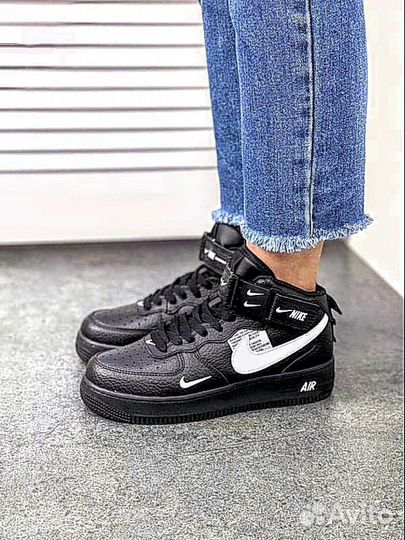 Кроссовки Зимние Nike Air Force1 Mid Black & White