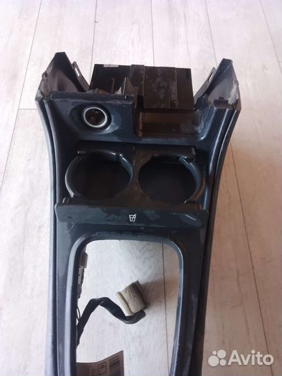 Подлокотник nissan almera n16