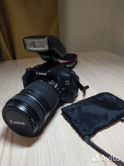 Зеркальный фотоаппарат Canon EOS 600D all-in-one