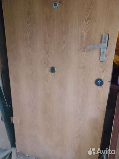 Дверь входная металлическая