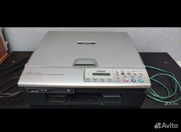 Цветной струйный мфу Brother DCP-110C