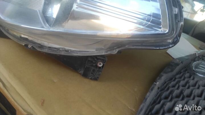 Фара ниссан тиида Nissan tiida левая