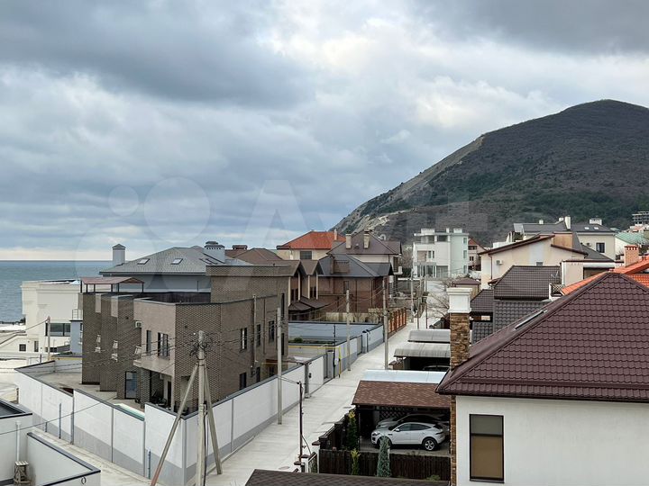 2-к. квартира, 65 м², 4/6 эт.