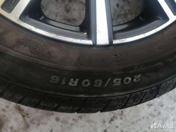Viatti Strada Asimmetrico V-130 205/60 R16