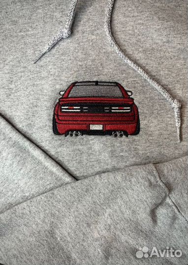 Машинная вышивка на одежде