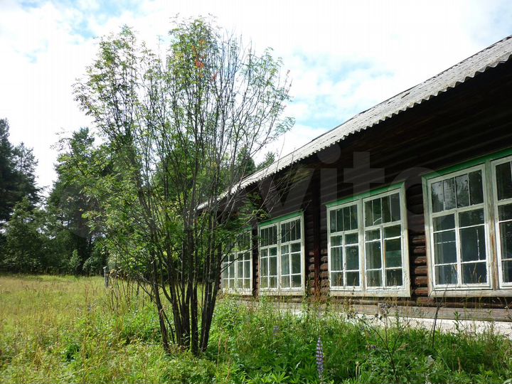 Дом 243 м² на участке 44 сот.