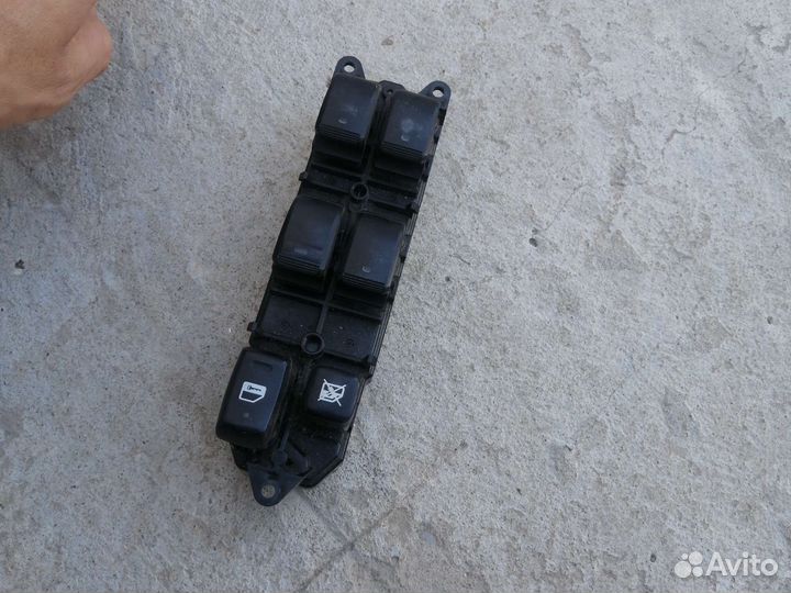 Блок управление стеклоподъемниками