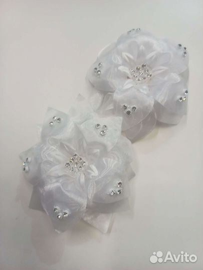Банты белые для девочек на выпускной