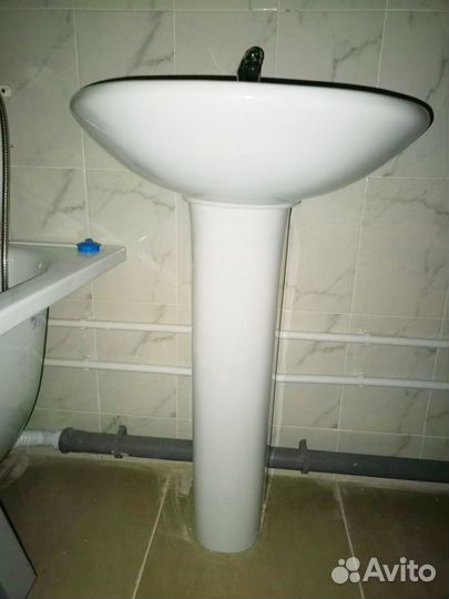 Раковина в ванную тюльпан новая