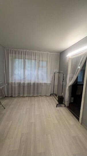 2-к. квартира, 57 м², 1/4 эт.