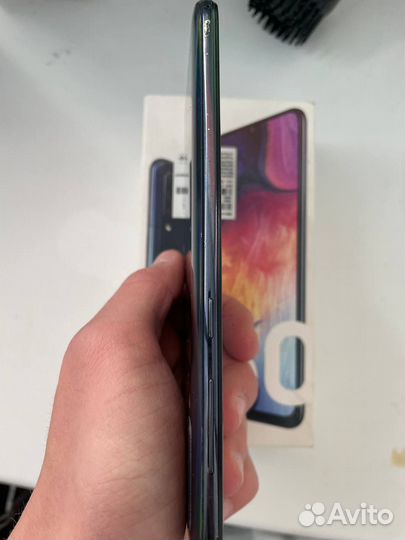 Samsung Galaxy A50, 4/64 ГБ