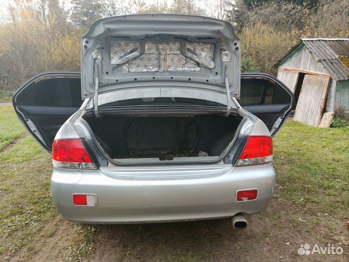 Mitsubishi Lancer 1.6 МТ, 2004, 250 000 км